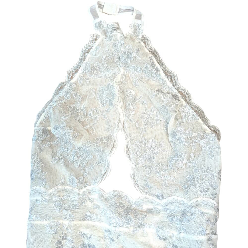 Victoria's Secret Silver Metallic Floral Lace Halter Plunging Bodysuit SZ M - Picture 3 of 8